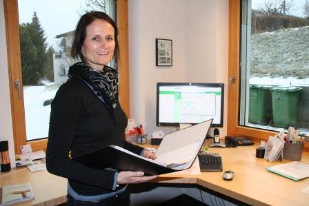 Helen Marugg, Schreinerei Marugg, Maienfeld: „Seit ich mit Pinus arbeite, ist meine Büroarbeit viel schneller erledigt.