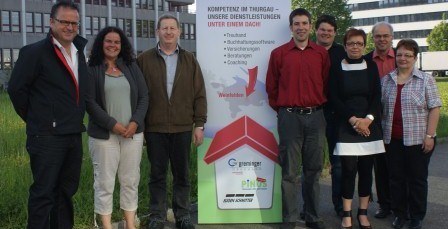 (von links nach rechts) Erwin Greminger, Susi Habegger und Ueli Möckli (Greminger Treuhand GmbH), Hansueli Senn und Kilian Müller (Pinus AG), Yvonne Schmid, Eugen Schmitter und Theresia Schönbächler (Eugen Schmitter, Buchhaltung und Beratung)